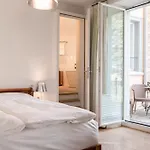 Saratz Mountain & Hotel