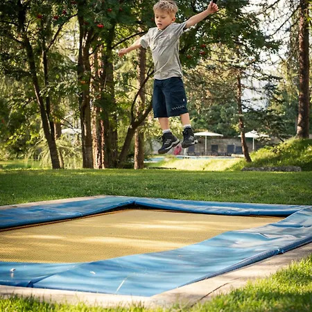 Saratz Mountain & מלון פונטרסינה