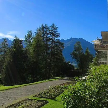 Hotel Saratz