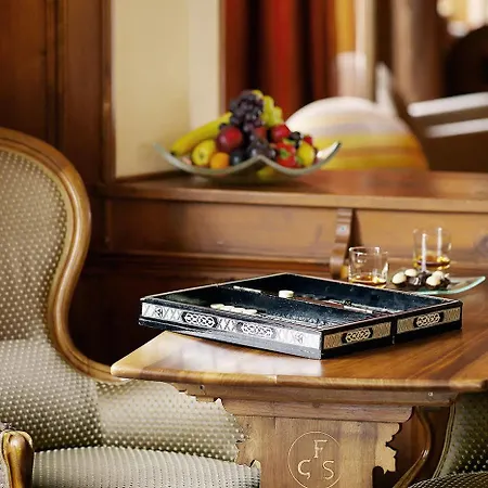 Saratz Hotel 4*