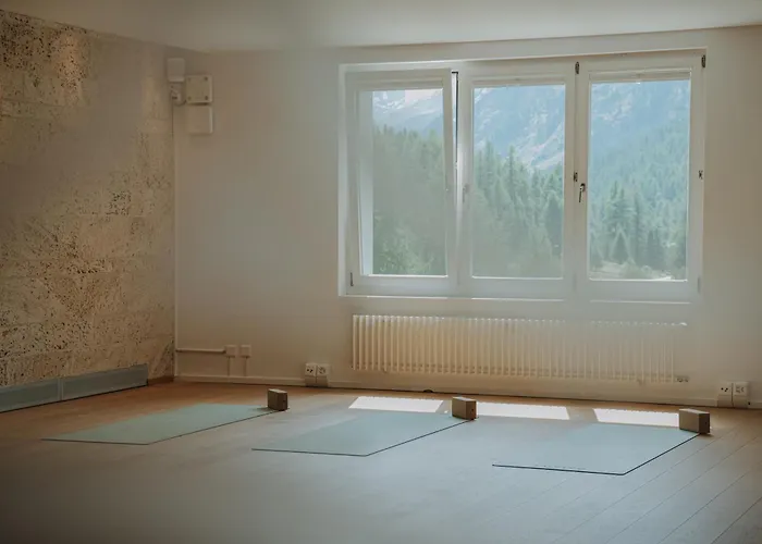 Saratz Mountain & 4*