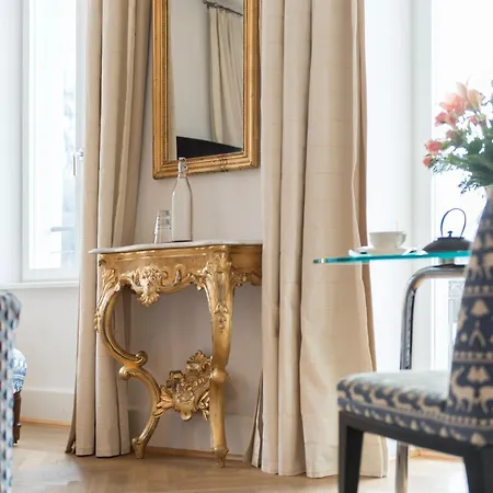 מלון Saratz Mountain &