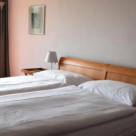 Saratz Mountain & 4*