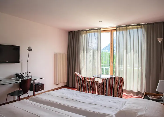 Saratz Mountain & 4* Pontresina