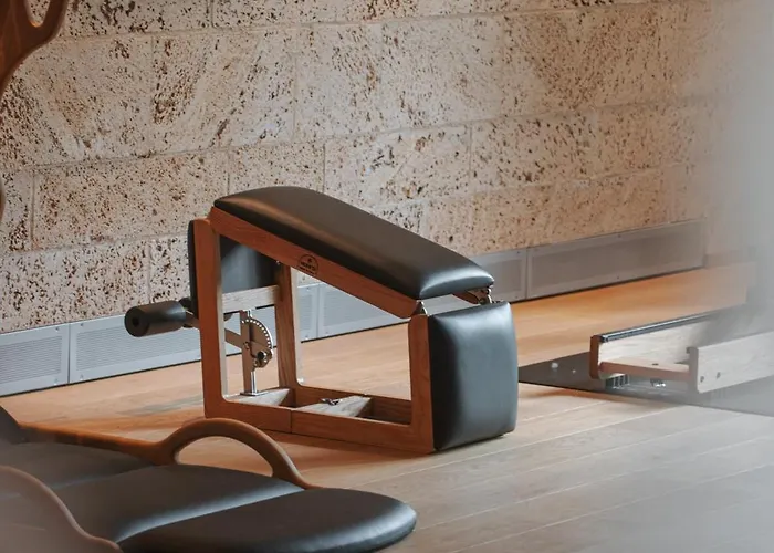 Saratz Mountain & Szálloda