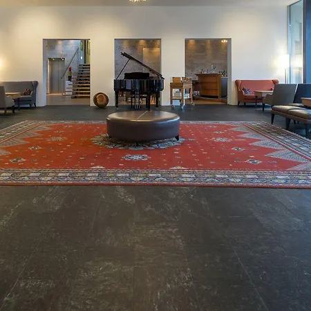 Saratz Mountain & Hotel