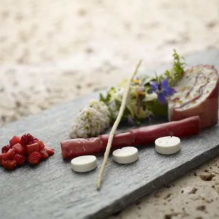 Hotel Saratz Mountain &