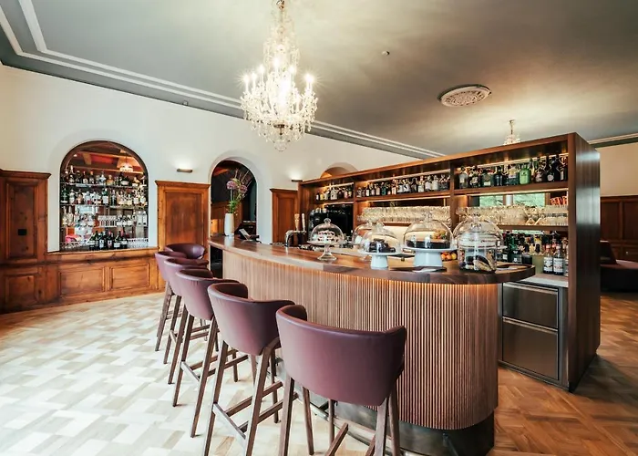 Saratz Mountain & 4*